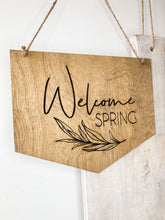 Load image into Gallery viewer, WOOD WELCOME SPRING SIGN
